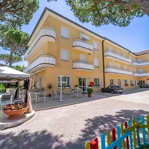 https://hotel-romagna-riccione.emilia-romagnahotels.net
